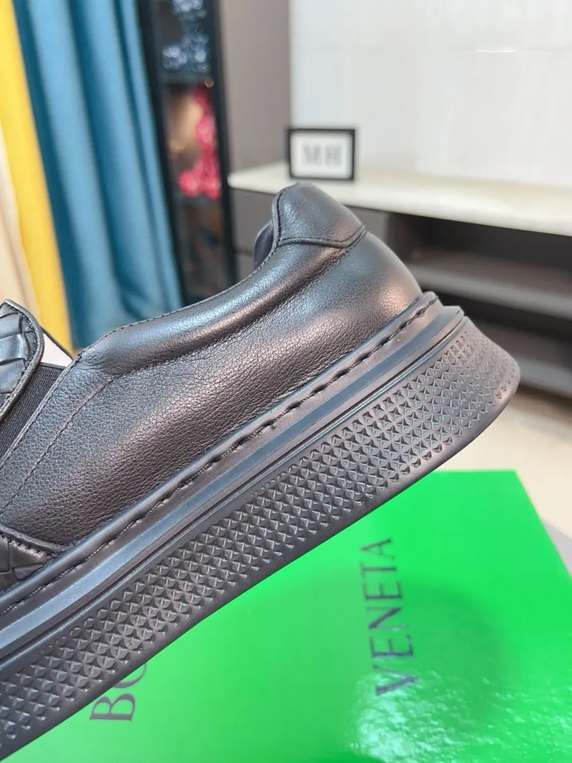 Men's men's shoes 💰500🌸🌸[bv~Bottega Veneta] 2024 classic spring and autumn trend models are on the market. The same style as the official website. Counter quality [strong][strong][strong] Selected first-layer cowhide woven, high-end atmosphere, silk cowhide lining, super cost-effective model. Original wear-resistant outsole. Fine workmanship. The upper layer of materials is used. The quality is visible. Hurry up and get started. Shoe sizes 38 to 44